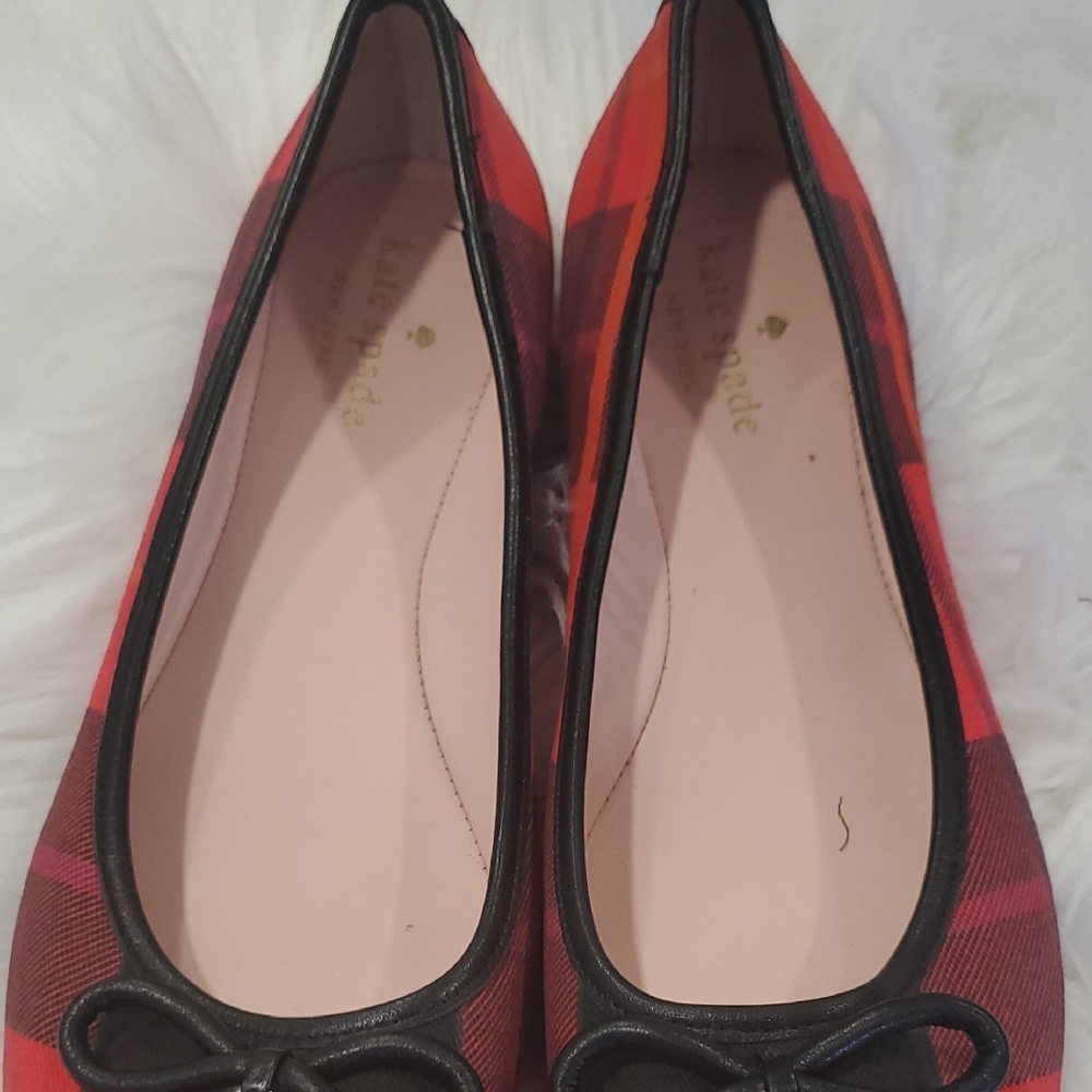 Kate Spade Preppy  Red and Black Flats with Bow Accent - Picture 14 of 14